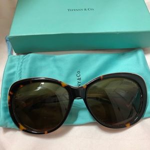 Tiffany& Co sunglasses